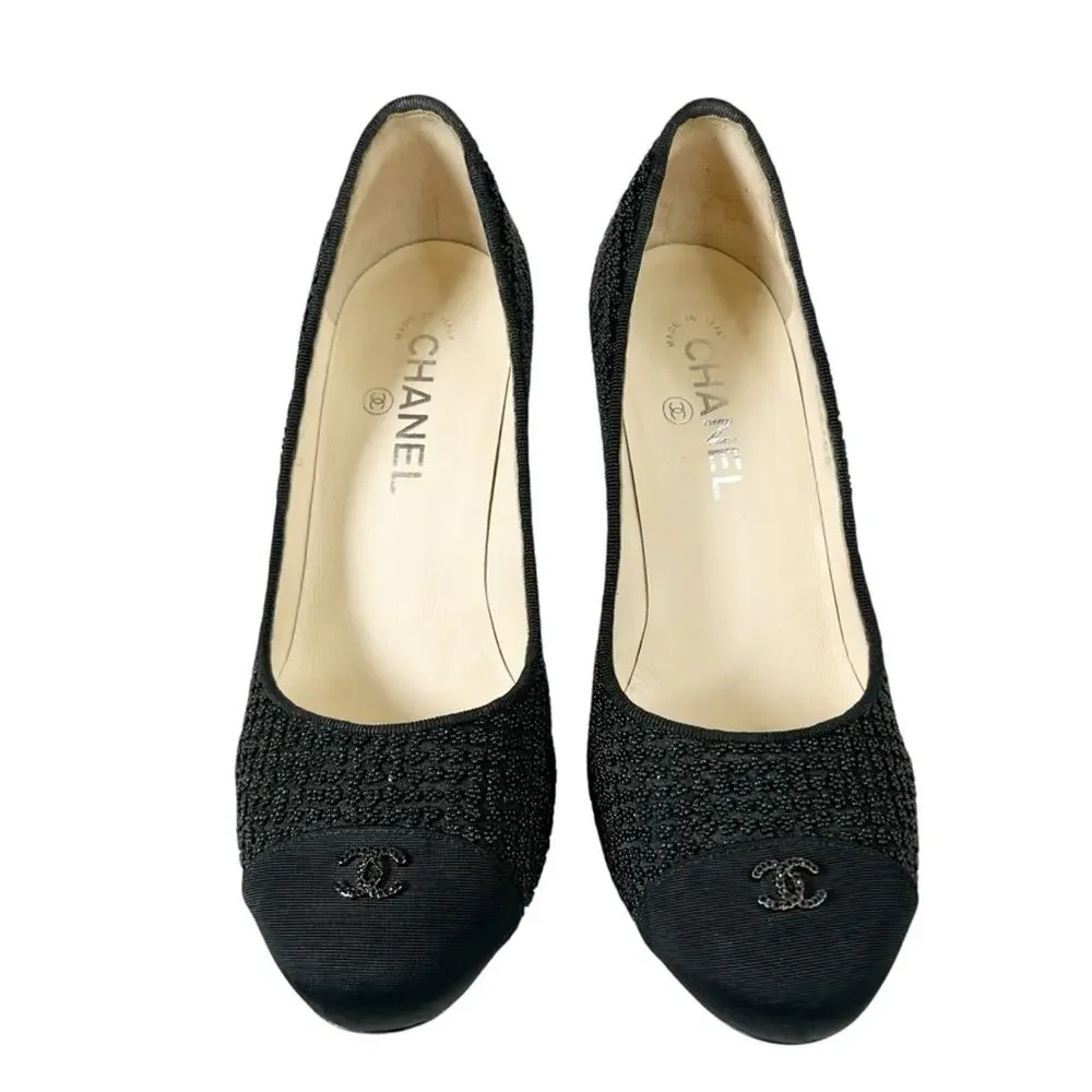 CHANEL Beaded Cap Toe Interlocking CC Black Pumps